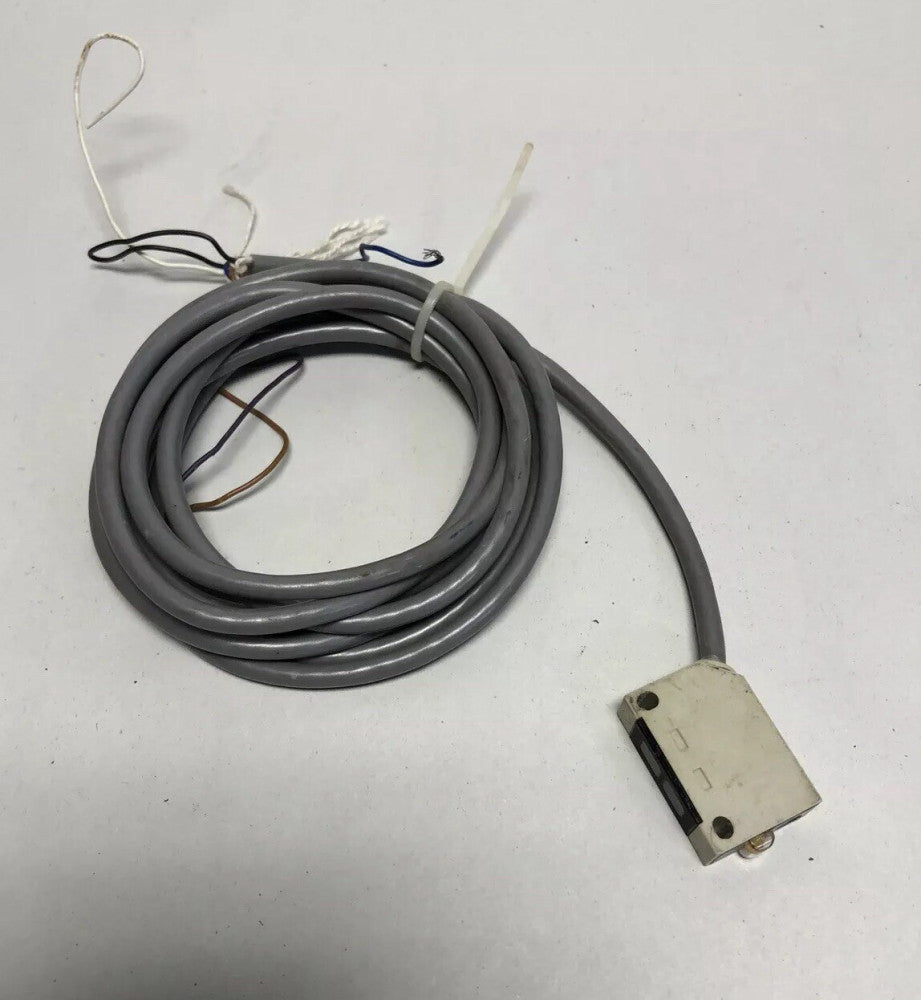 Telemecanique XUMJ 703535 XUMJ703535 Photoelectric Sensor