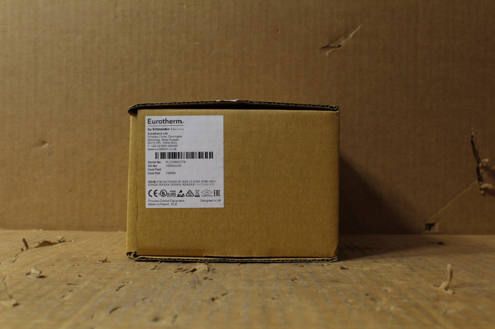 Eurotherm 32H8I/FM/VH/RXXX/R/XXX/G/ENG/ENG Temperature Controller