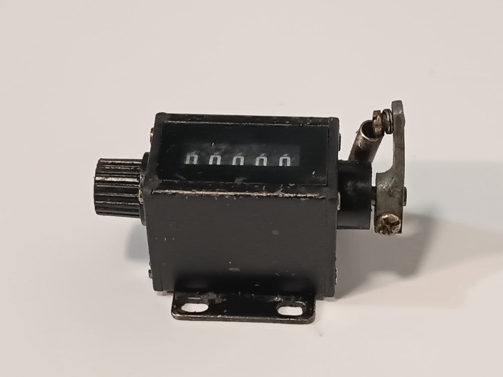 Unbranded (Likely Dayton) 5 Digit Mechanical / Analog Counter with Spring Arm