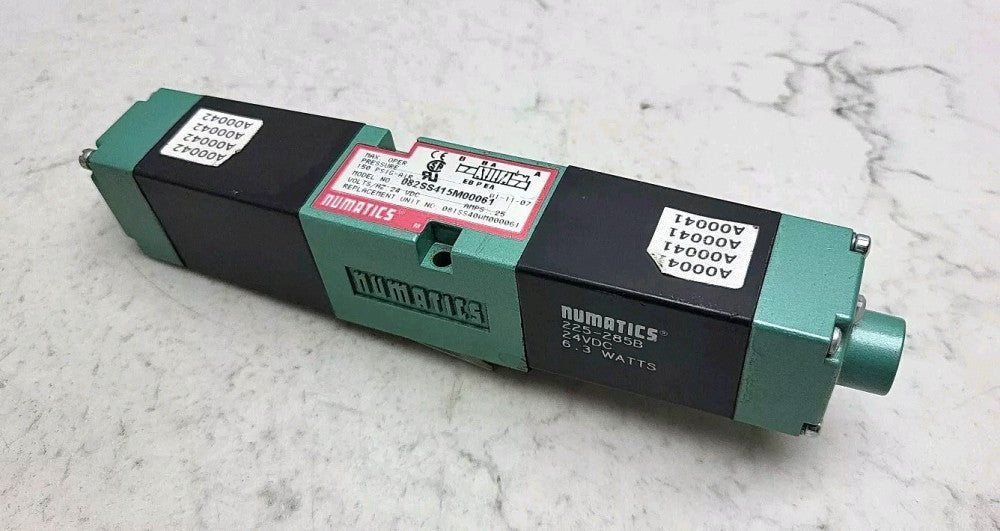 Numatics 082SS415M00061 Pneumatic Solenoid Valve 150 Psi 24 Vdc 6.3 Watts Used