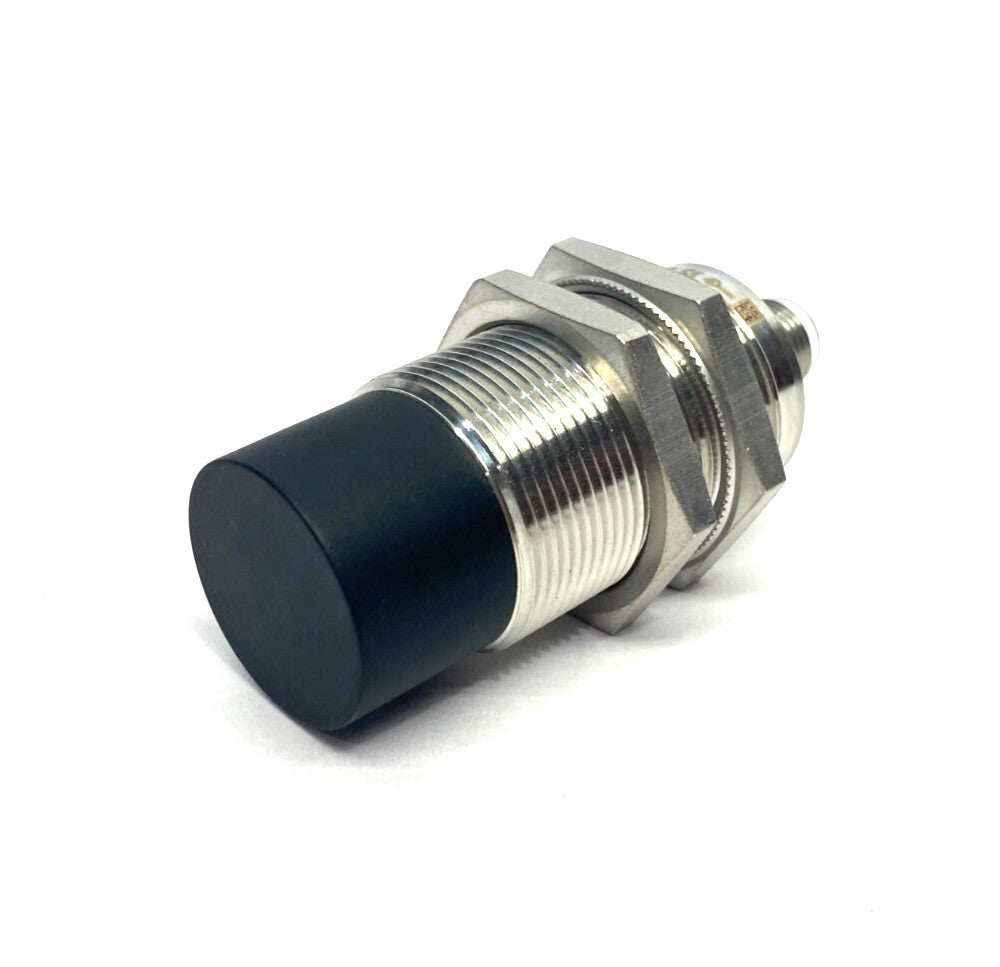Allen Bradley 872C-D15NP30-D4 Ser. F 30mm Barrel Inductive Proximity Sensor