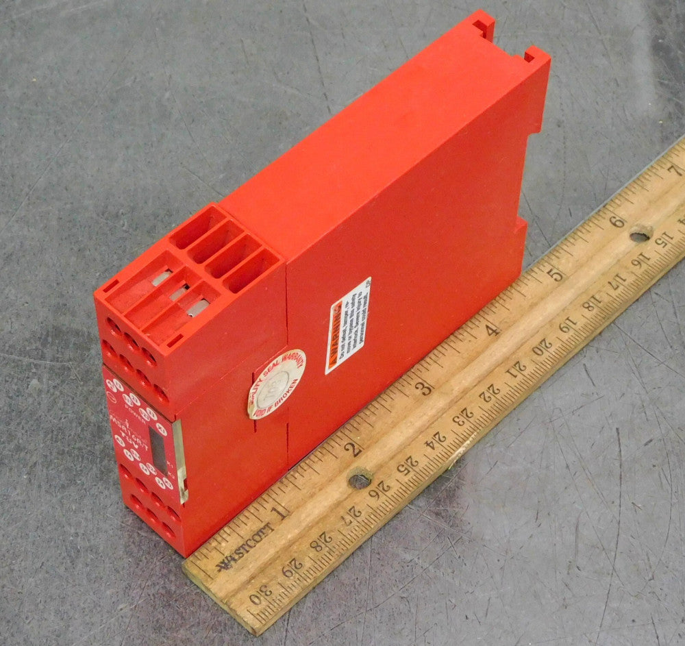 Allen Bradley 440R-H23059 Safety Relay 24V AC/DC 4M20 Type 1
