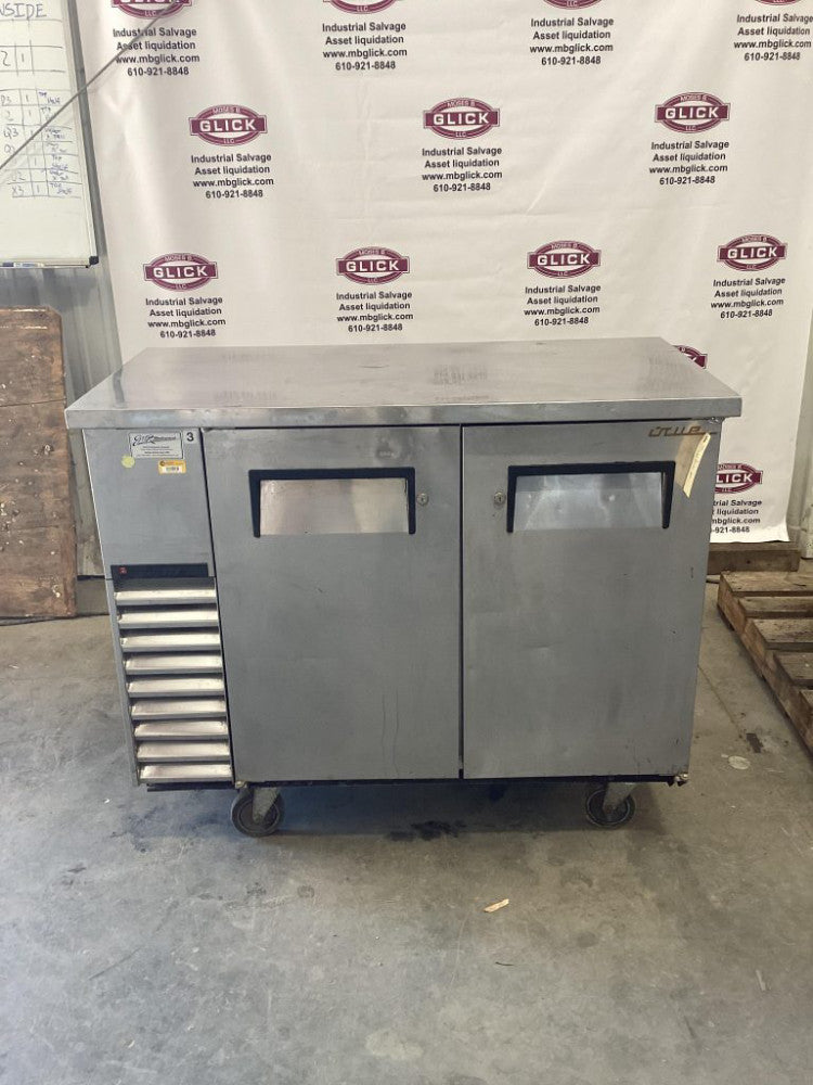 True Commercial Back Bar Refrigerator TBB-24-48S NON WORKING---SCRAP or PARTS