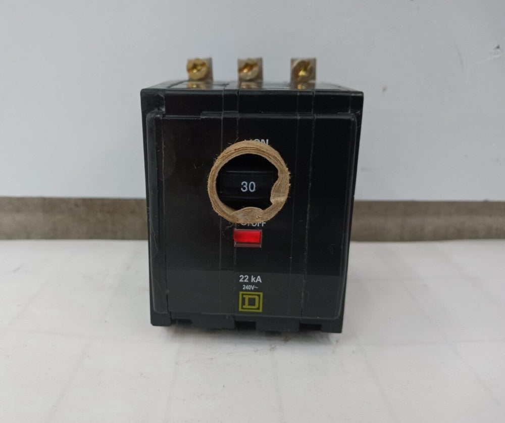 NEW SQUARE D 30 AMP CIRCUIT BREAKER 3 POLE 240 VAC QOB330VH #2