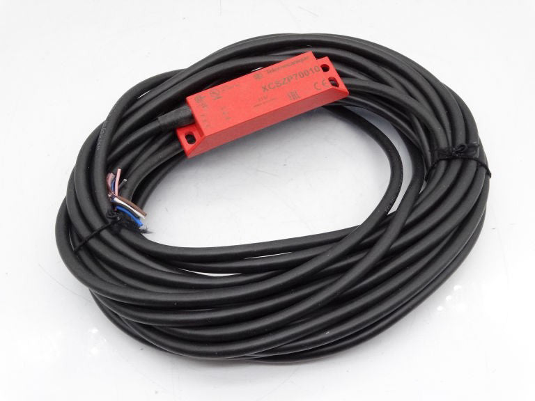 TELEMECANIQUE SENSORS XCSDMP70010 Switch - New In Box