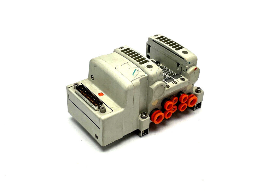 SMC VV5QC11-03N7FD0-D0S Plug In Manifold Base 3-Station w/ Din Rail Mount