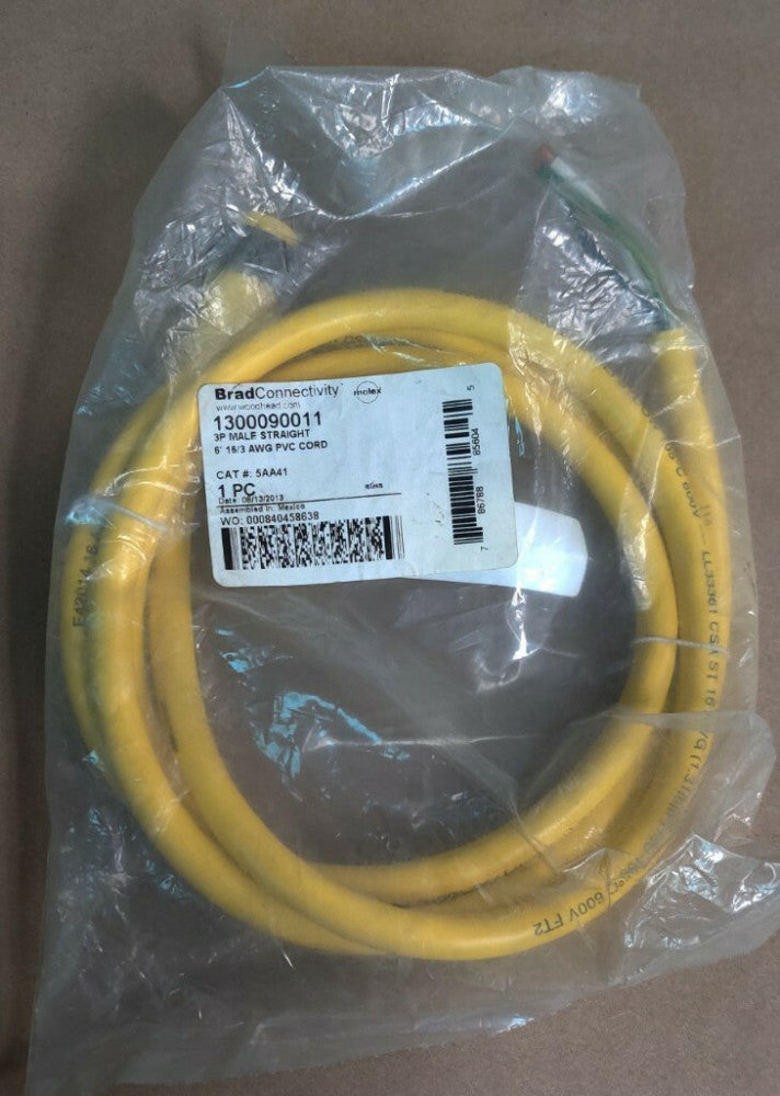 NEW Brad Connectivity 1300090011 3P Male Straight pvc cord