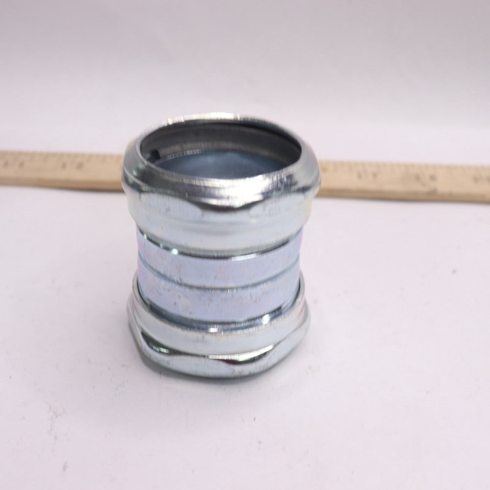Compression Conduit Coupling Steel 1-1/2" x 3-9/32"