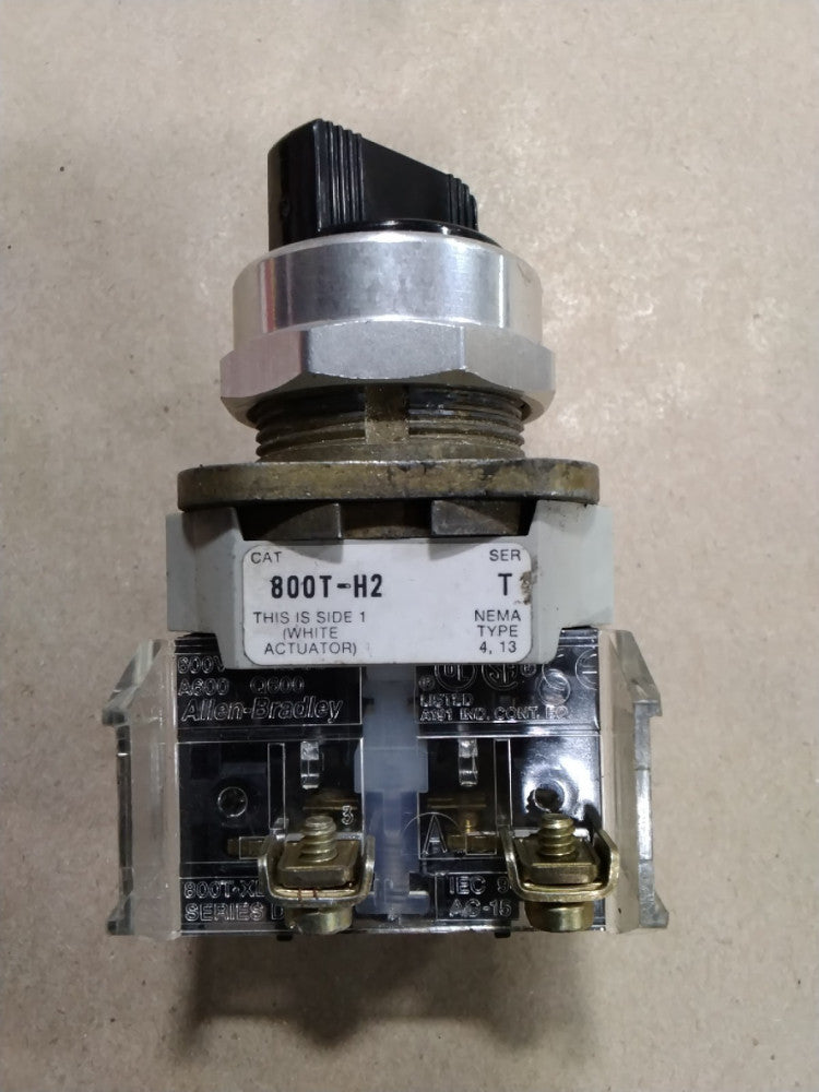 Allen Bradley 800T-H2 Selector Switch 2 Position 30MM Ser. T