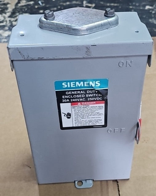 Siemens GNF221RLLZA 1/2" NF 2P2W 240V GDSS Connector NEW OLD STOCK