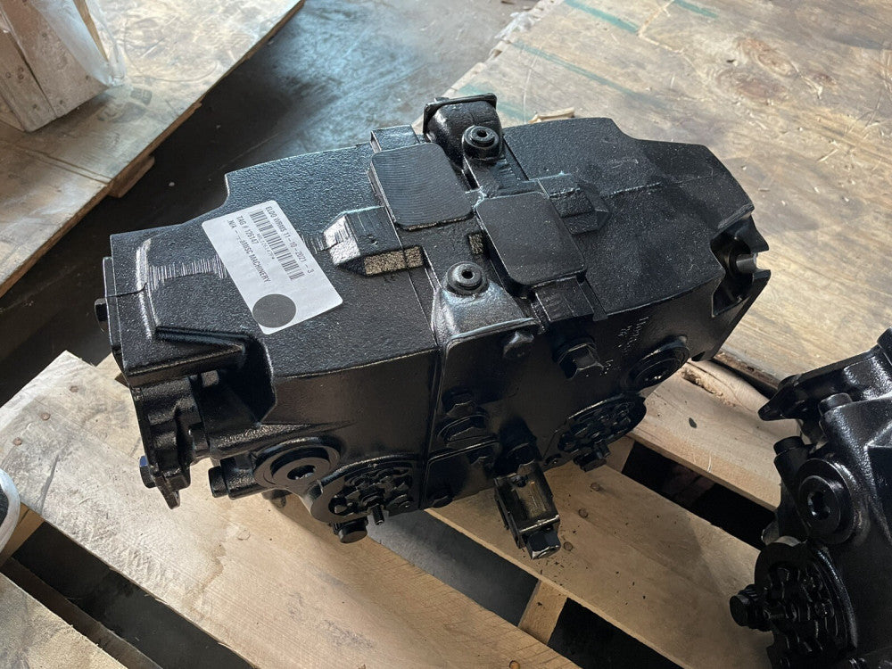 NEW CNH HYDRAULIC DRIVE MOTOR 51448814 **FREE SHIPPING**
