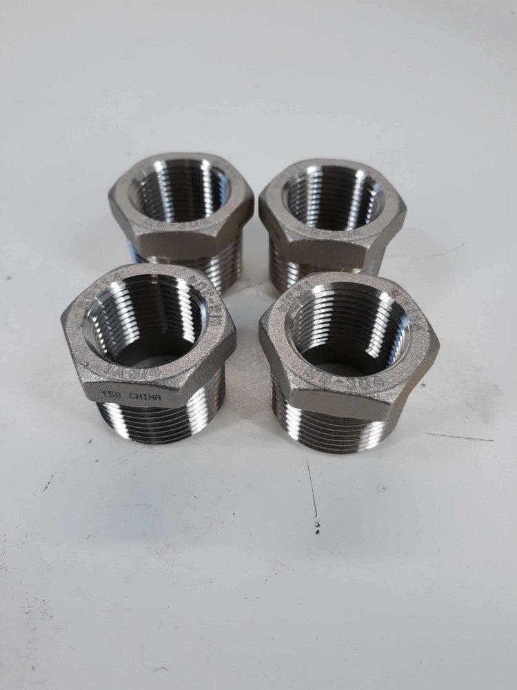 Unknown MB-304 1X3/4 Reducer Adapter Fitting Lot of 4