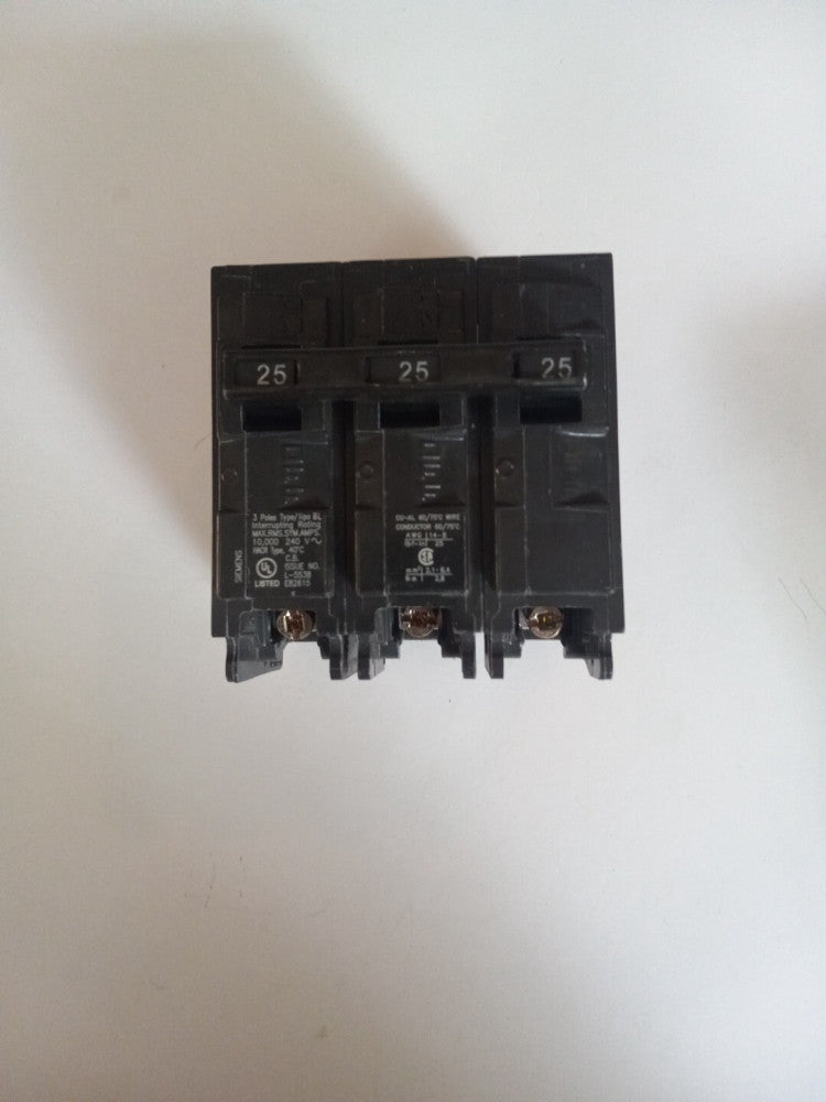 B325 - SIEMENS 25A AMP 3P POLE 10kA@240V BOLT ON CIRCUIT BREAKER