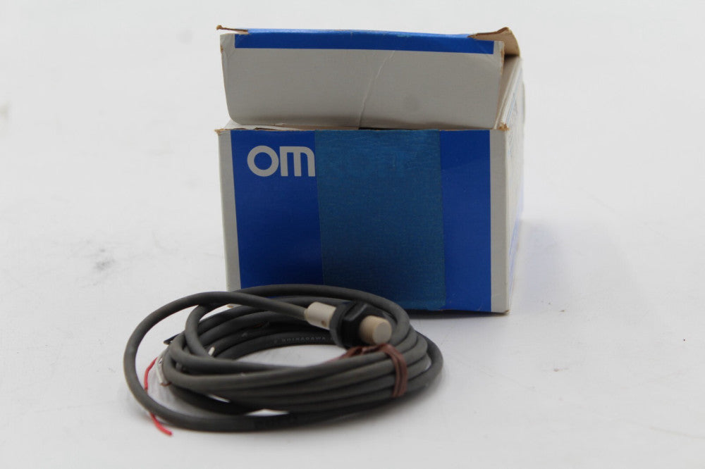 Omron E2F-X1R5F1 Proximity Switch