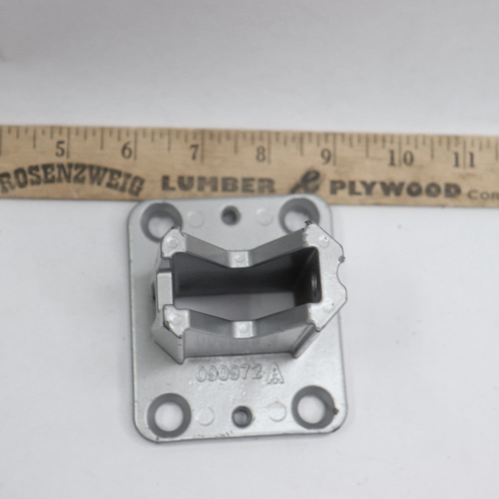Commercial Bottom Fitting 05039228 for 99547 and 99548 Mullion