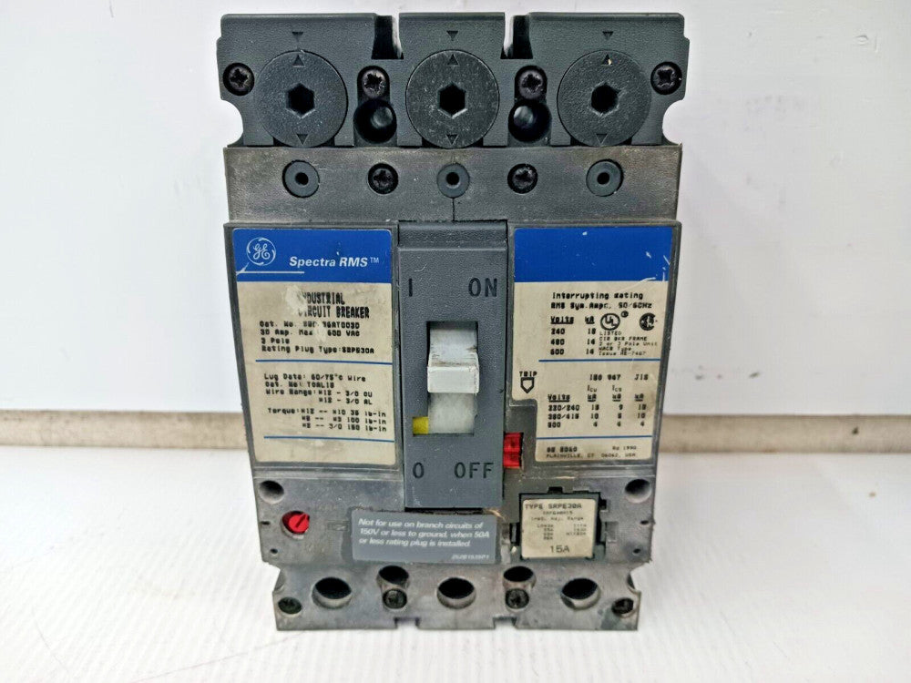GE 30 AMP CIRCUIT BREAKER 3 POLE 600 VAC SEDA36AT0030 W/ 15 AMP TRIP PLUG