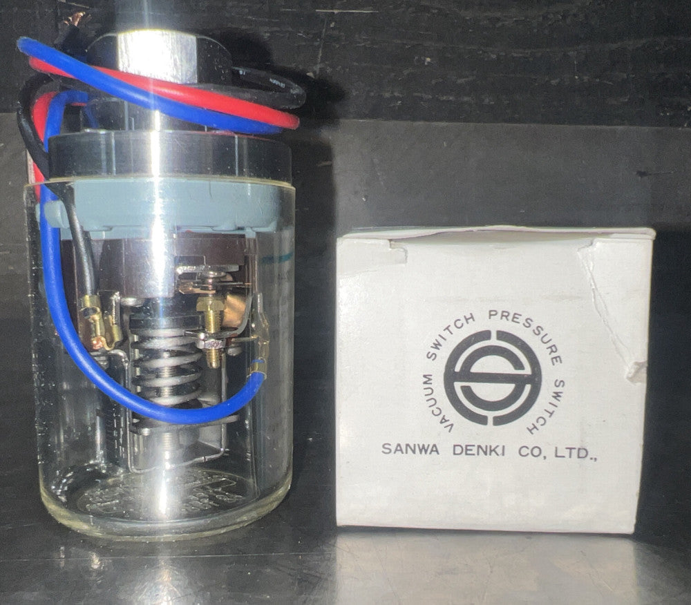 SANWA-DENKI SVS-1 VACUUM SWITCH 3/8" NPT. 250VAC 2.5A 100VDC 0.5A NOS Surplus