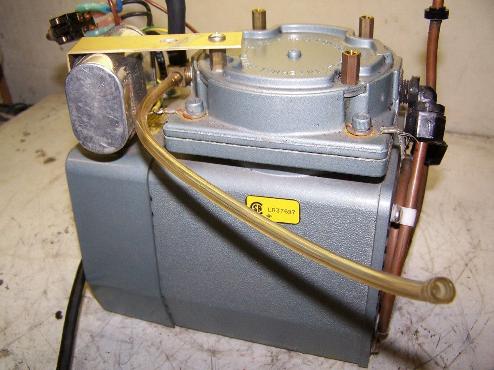 GAST DIAPHRAGM PRESSURE VACUUM PUMP 115 VAC DOA-U139-FB