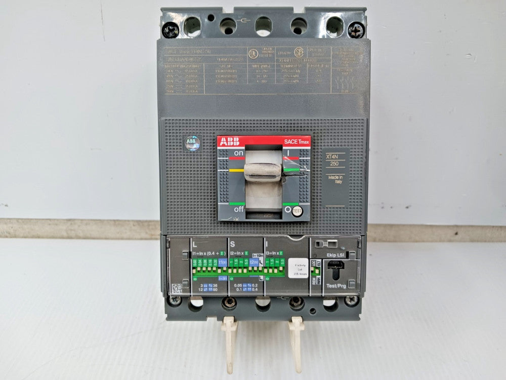 ABB 225 Amp Circuit Breaker 3 Pole 600 VAC / 500 VDC 25kA XT4NU3225FFJ000XXX