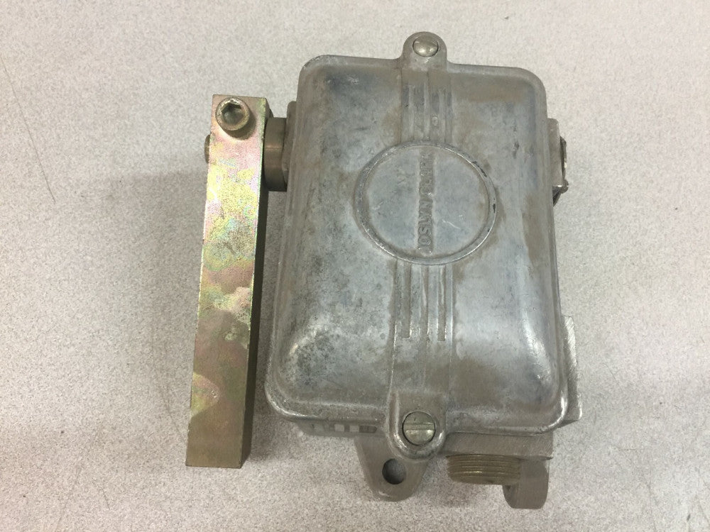 NEW NO BOX JOSLYN CLARK 25AMP 600VAC PILOT DUTY LIMIT SWITCH 102-BST 22