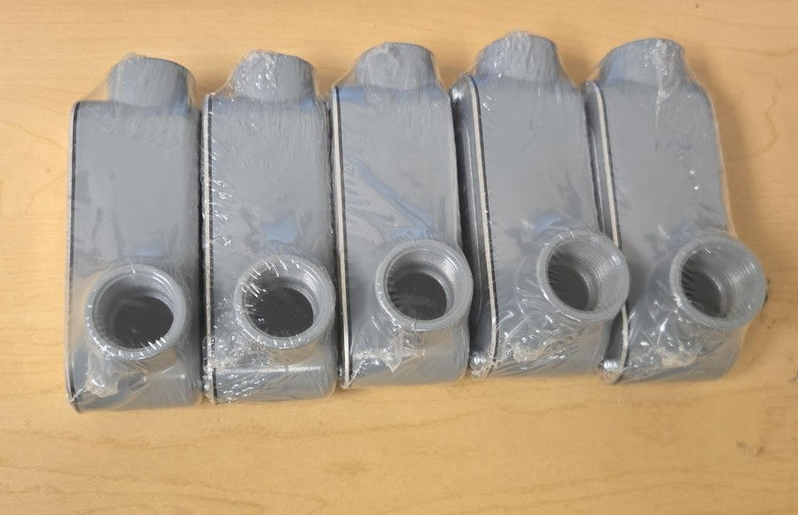 YL 5FK5 3/4” LR Conduit Bodies With Cover (Lot Of 5)