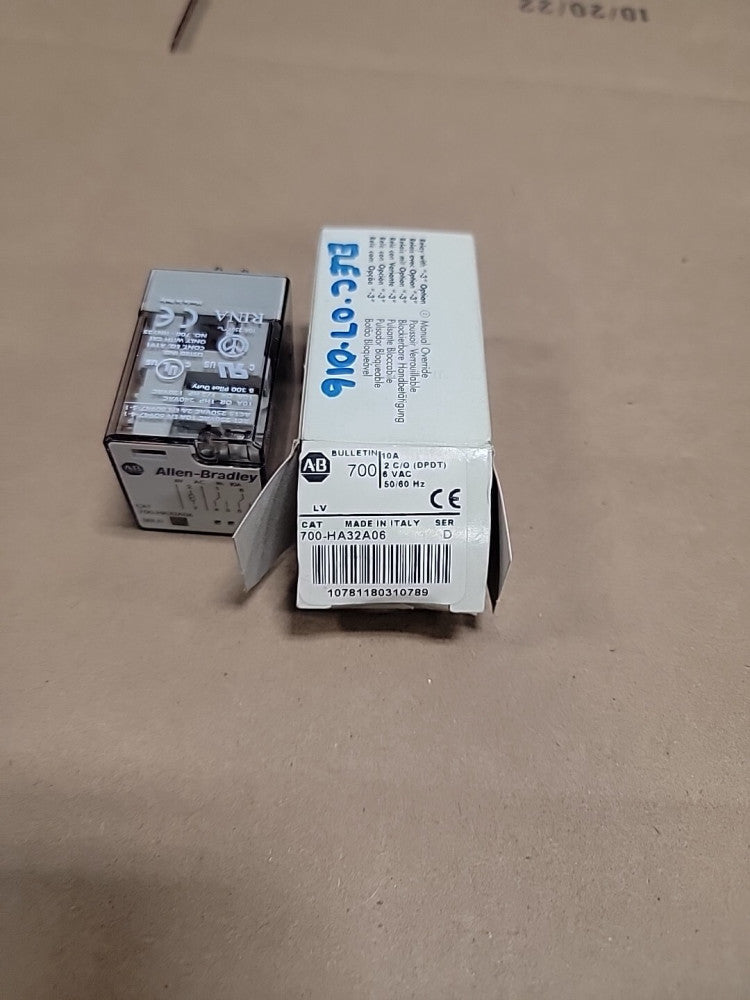 NEW ALLEN BRADLEY Relay 700-HA32A06 Ser D 240 / 120