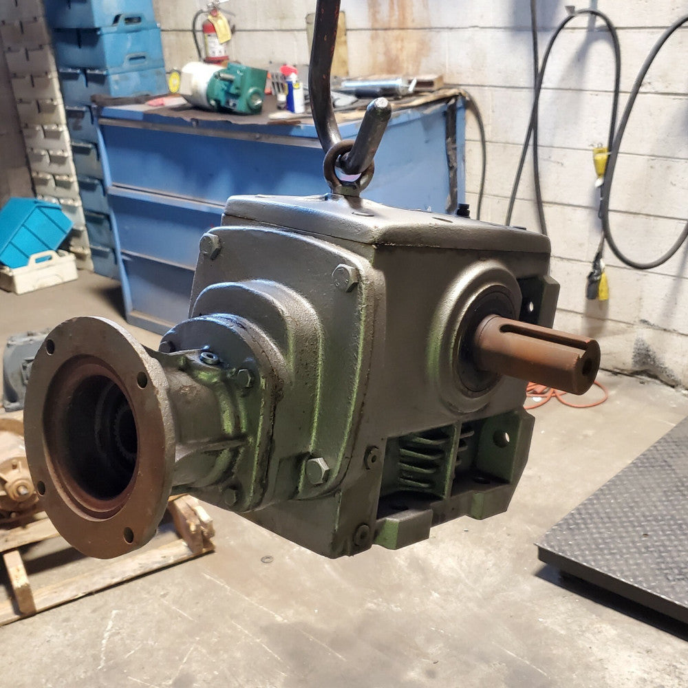 NEW NORD 519.31:1 RATIO GEAR REDUCER 12257 TORQUE 3.4 RPM RIGHT ANGLE 56C FRAME