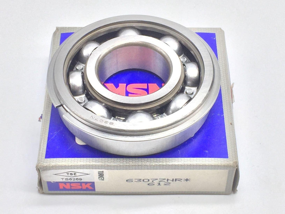 NEW NSK 6307ZNR Deep Groove Ball Bearing Bore 35mm