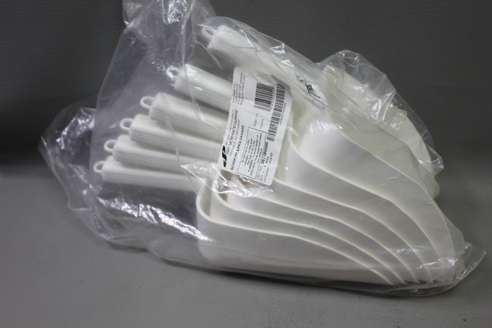 6- BELART SCOOP 367580000 LARGE 2L 1/2 GAL.