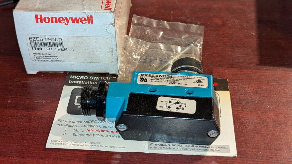 (1) Honeywell Microswitch BZE6-2RN-R Limit Switch NIB