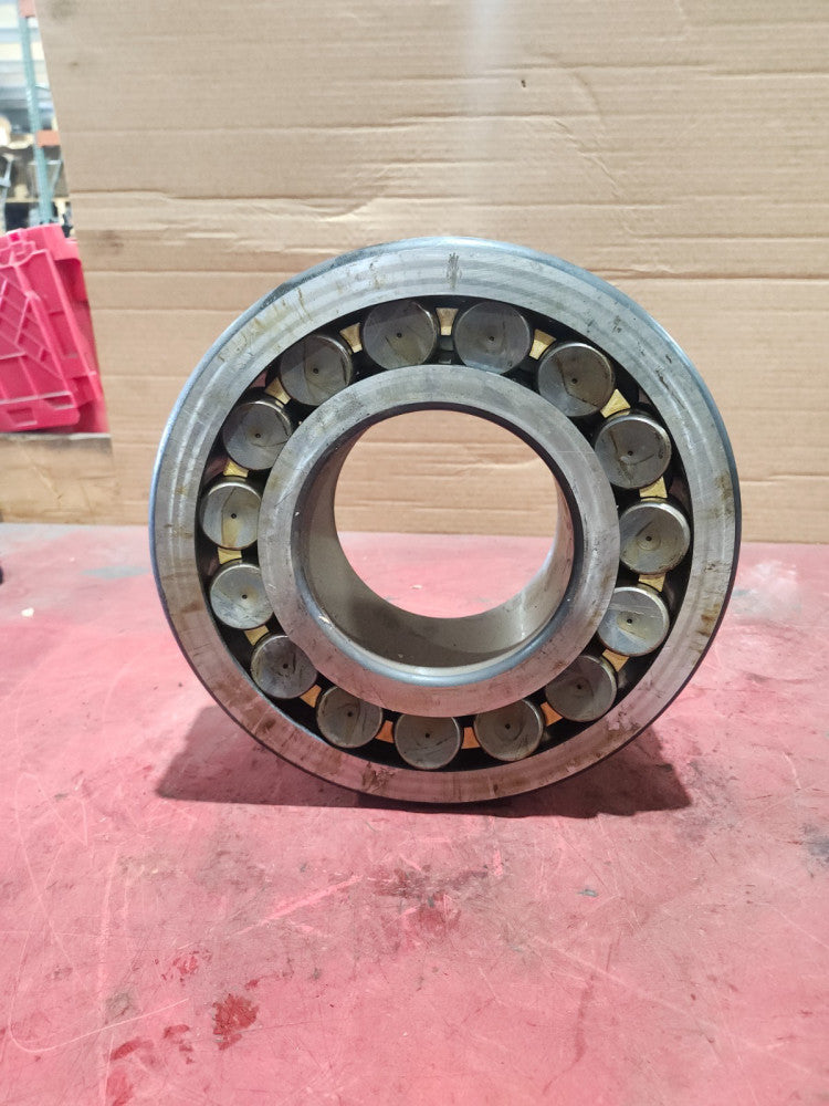 NEW SURPLUS SKF SPHERICAL ROLLER BEARING 452328 CACM2/W502