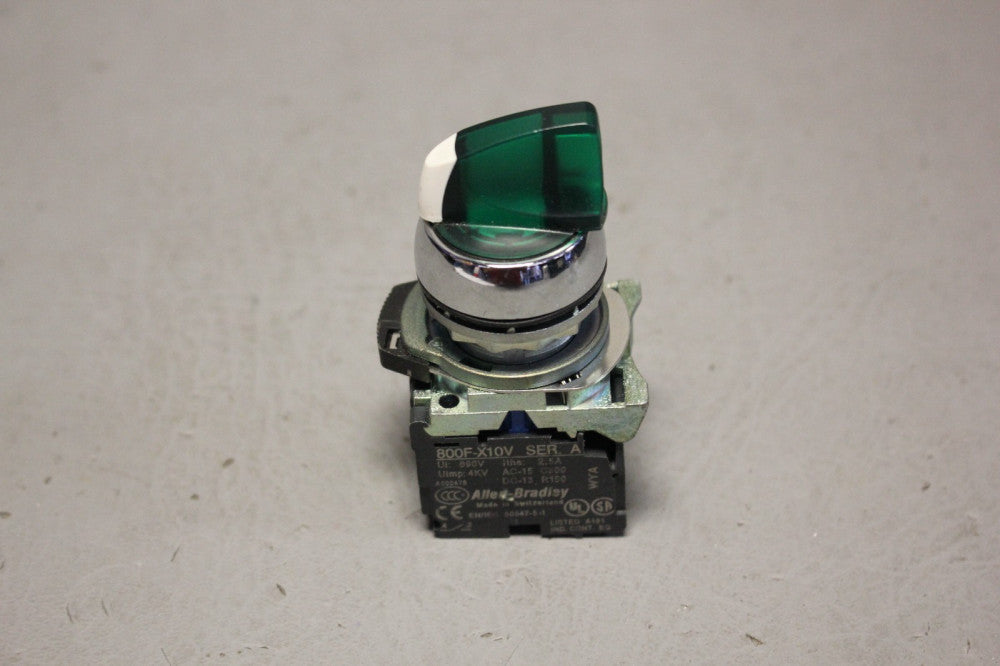 ALLEN BRADLEY GREEN SELECTOR SWITCH 800F-X10V SER A