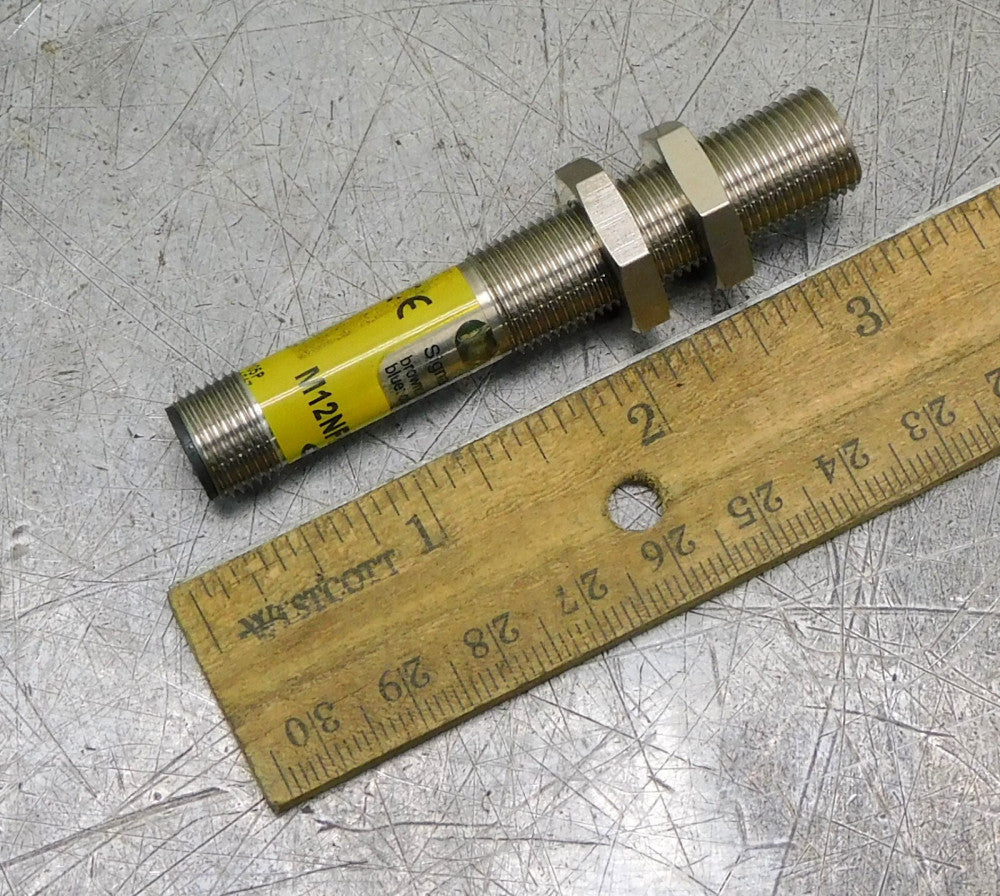 Banner M12NFF25Q8 Photoelectric Proximity Sensor 10..30V DC 4 Pin