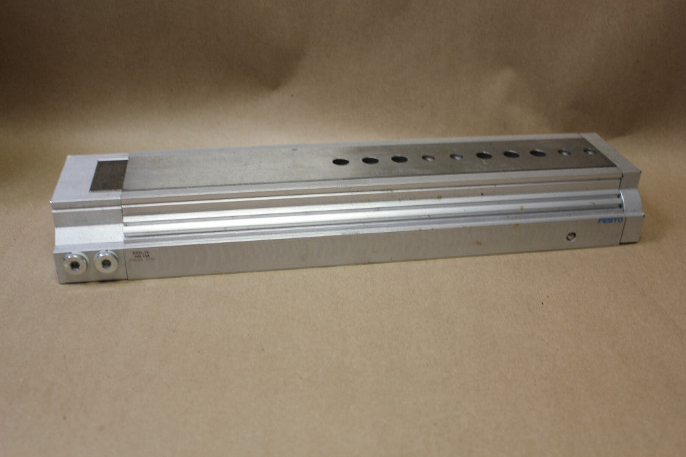 FESTO LINEAR SLIDE TABLE P/N: DGSL-20-200-Y3A (38)