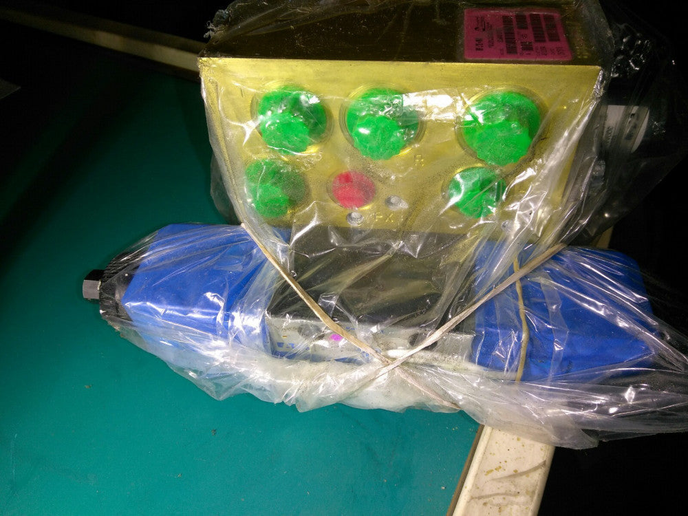 NEW EATON MANIFOLD ASSY VALVE FOR CASE CNH