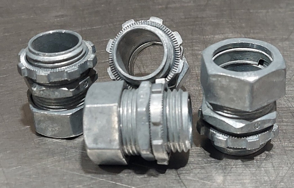 Lot of 4 - EMT Compression Straight Connector 1/2" Steel Fittings