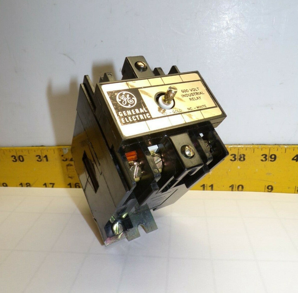 NEW GE LOGIC CONTROL INDUSTRIAL RELAY 600 VAC 1 NO 3 NC 120V COIL CR120B013**