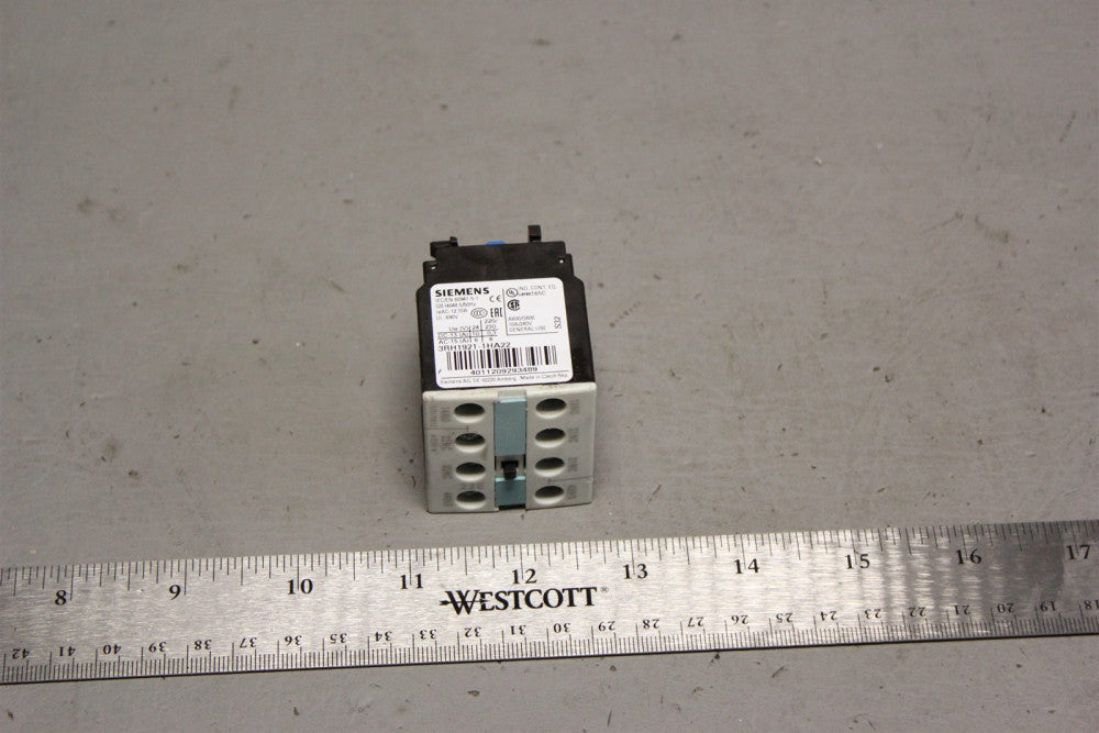 Unused SIEMENS AUXILIARY SWITCH CONTACT BLOCK 3RH1921-1HA22