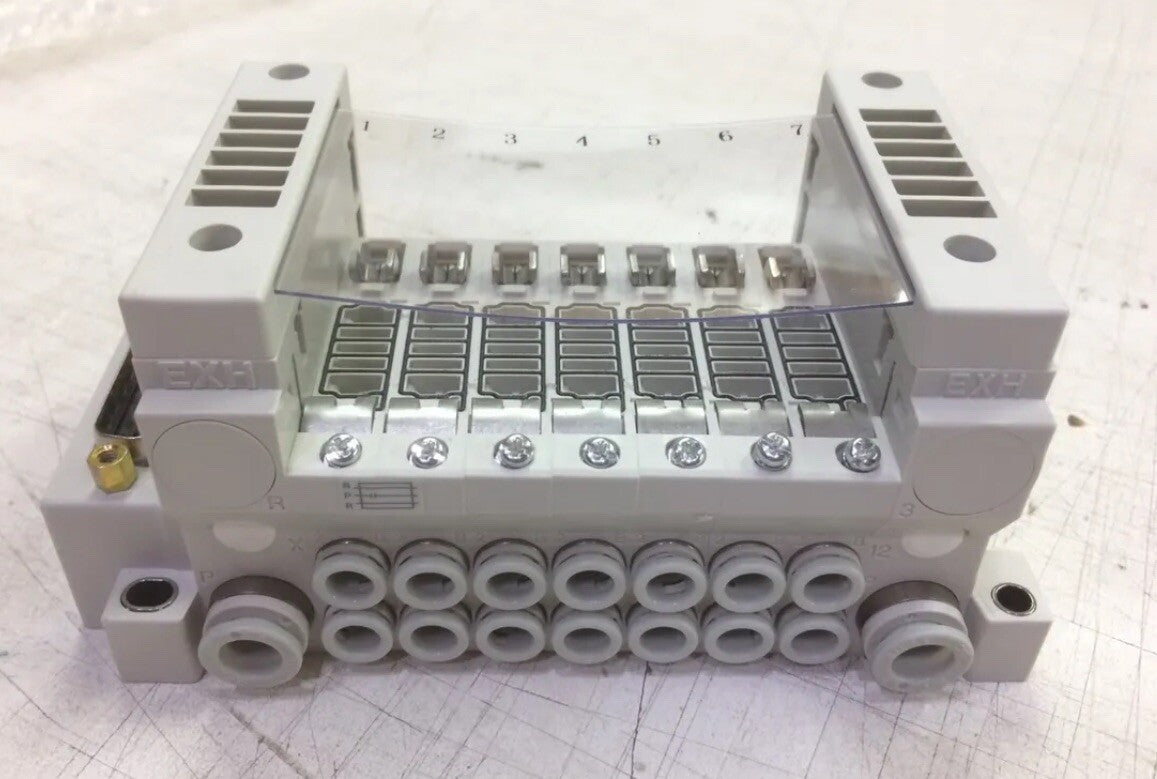 SMC VV5Q11-C01-07-DAL01096 7 STATION PNUEMATIC MANIFOLD VALVE BODY BASE. P5