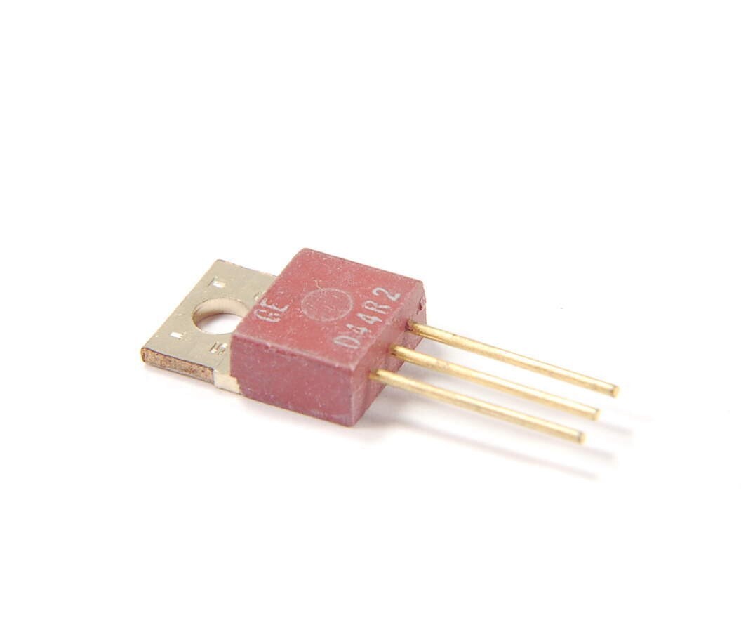 Lot of 4 General Electric D44R2 High Voltage Power Transistor, NPN, TO-220 Gold