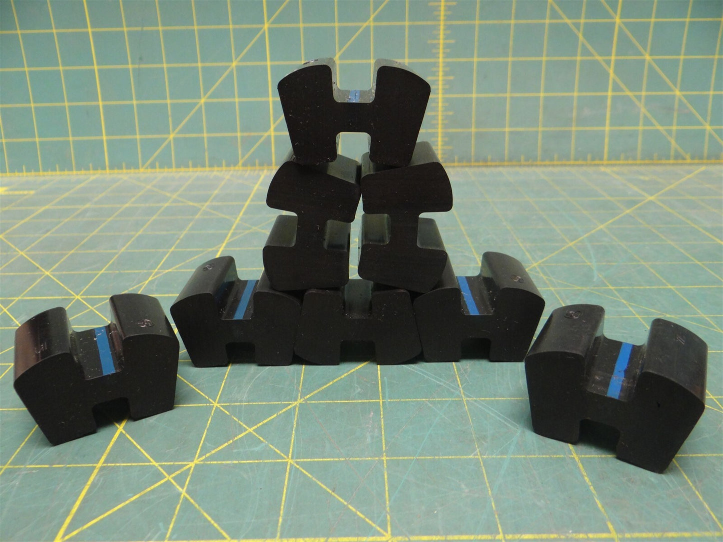 (Pack of 8) Type H Flexible Coupling Size A225 Rubber 1.5in L 1.19in W 1.11in H