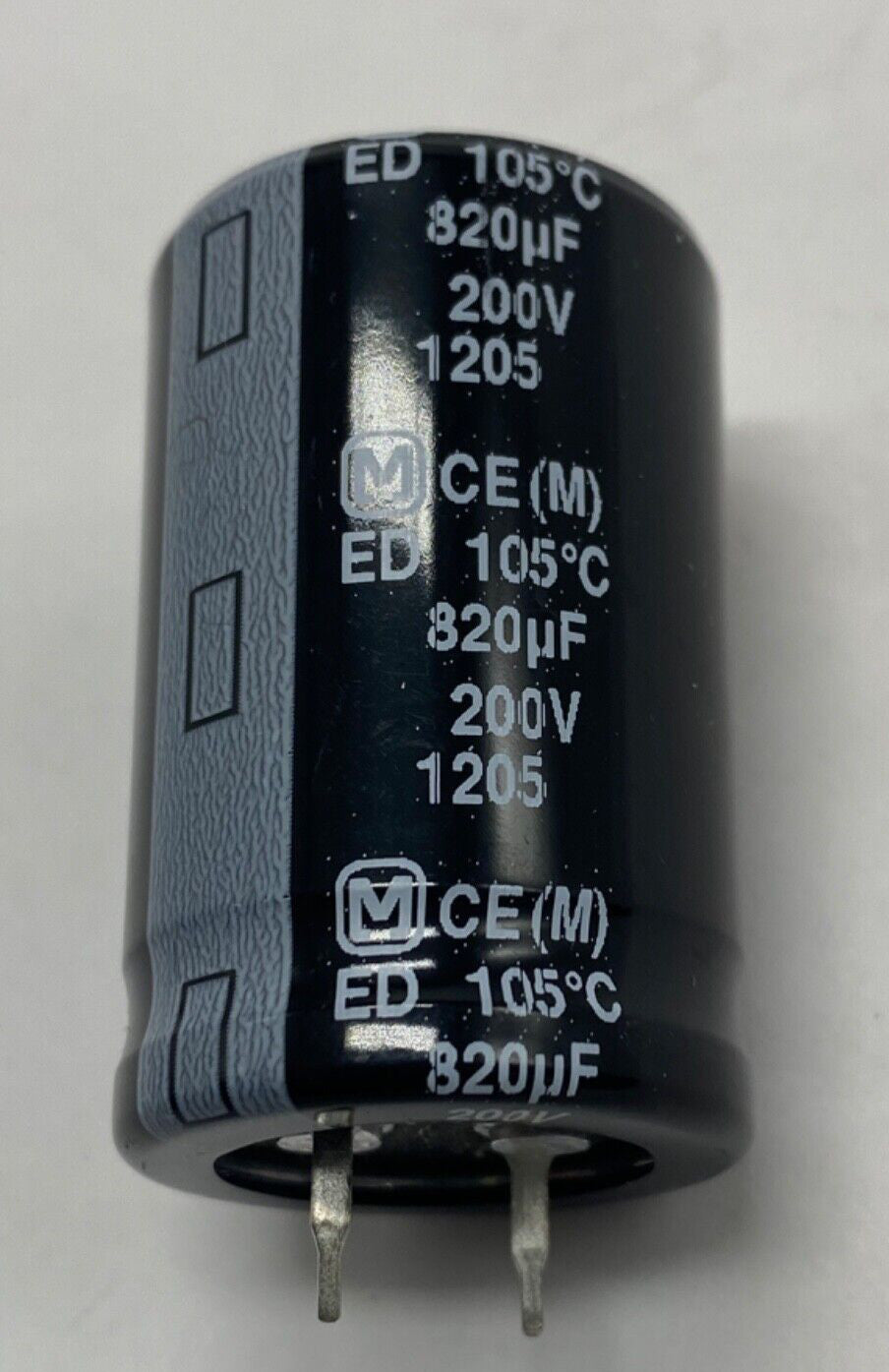 Panasonic snap-in 820uf/200V electrolytic capacitor EET-ED2D821CA