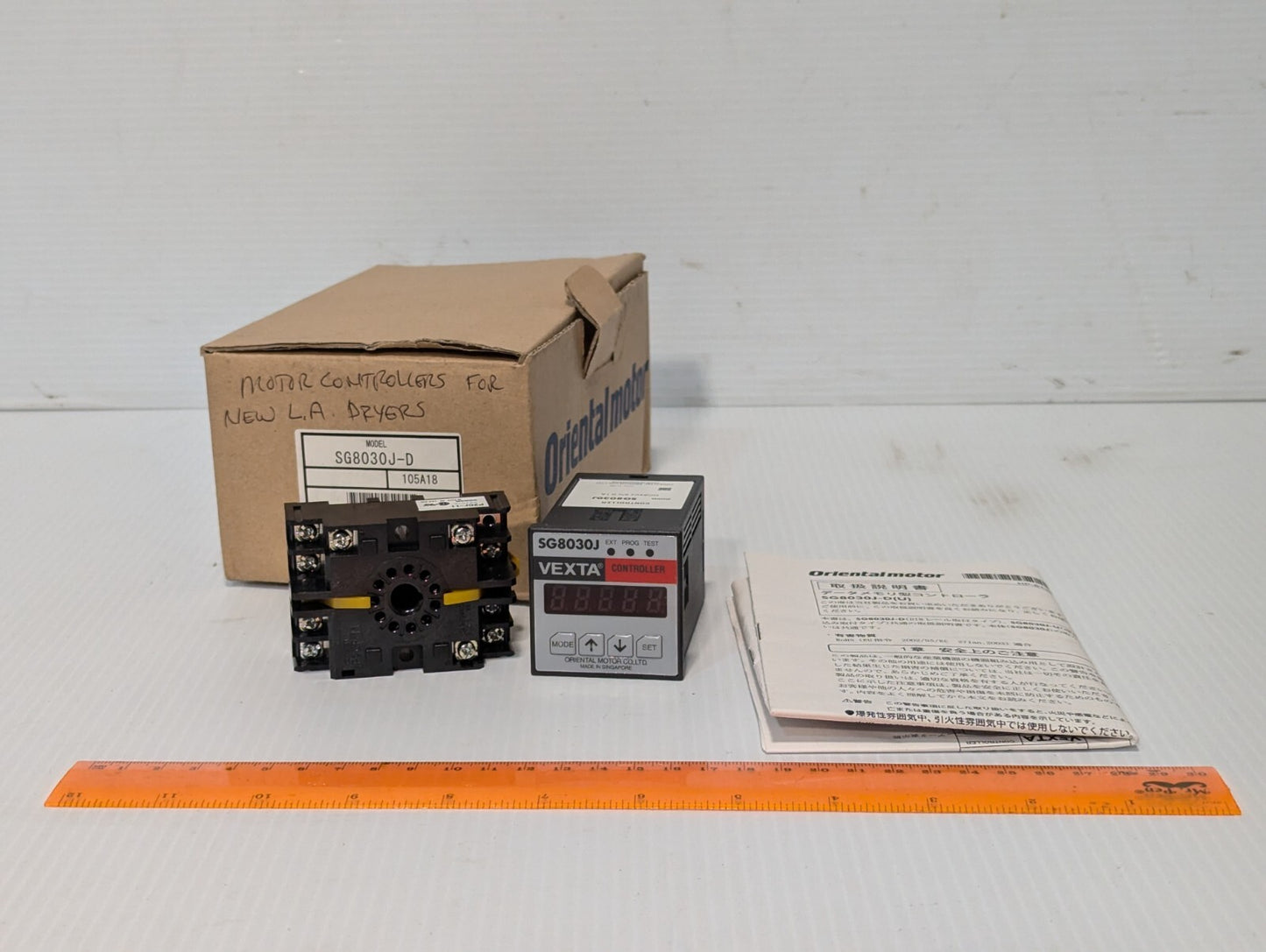 Vexta Oriental Motors SG8030J-D motor controller, 24VDC