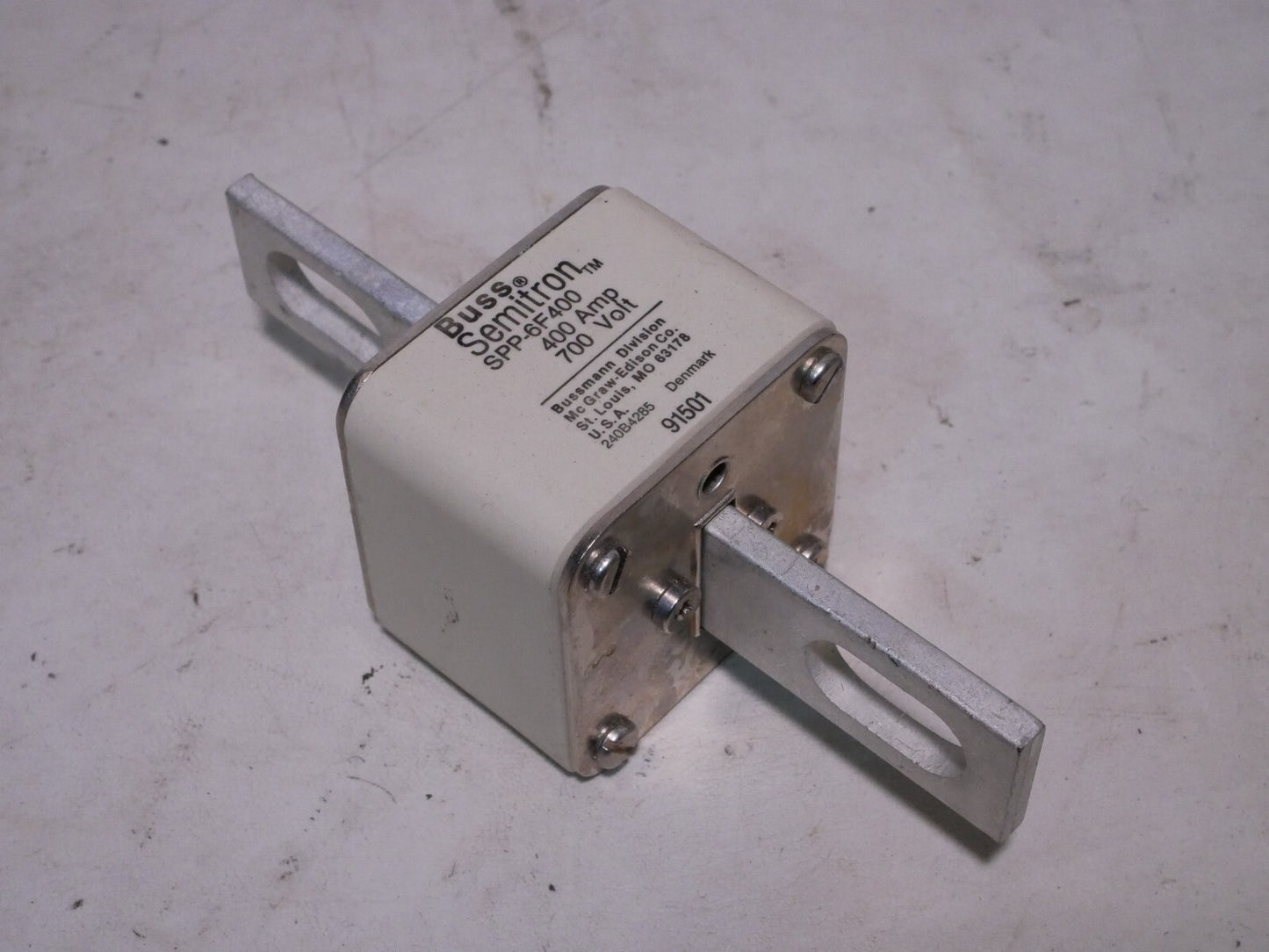 Bussmann SPP-6F400 400 Amp, 700 Volt, Square Body Blade Fuse