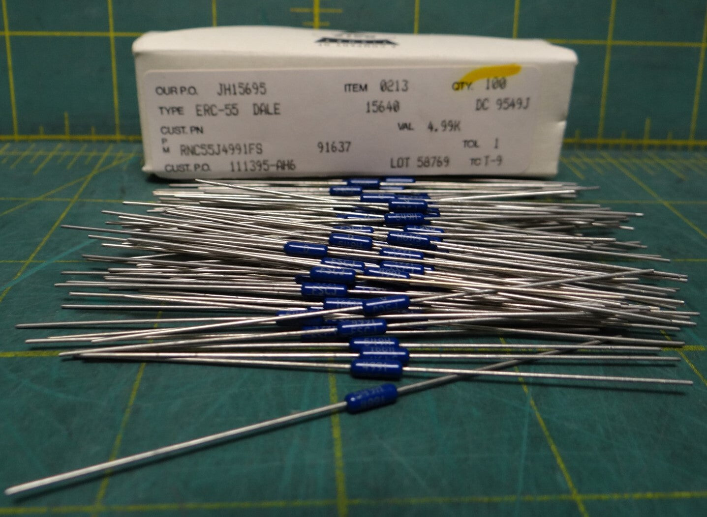 (100) Vishay / Dale RNC55J4991FS Metal Film Resistor 0.1 W 4.99kohms 1% 25ppm