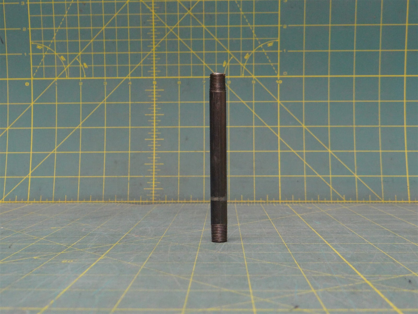 1/8" x 4" Pipe Fitting Nipple Male NPT Steel Tapered Threaded Schedule 40 Welded