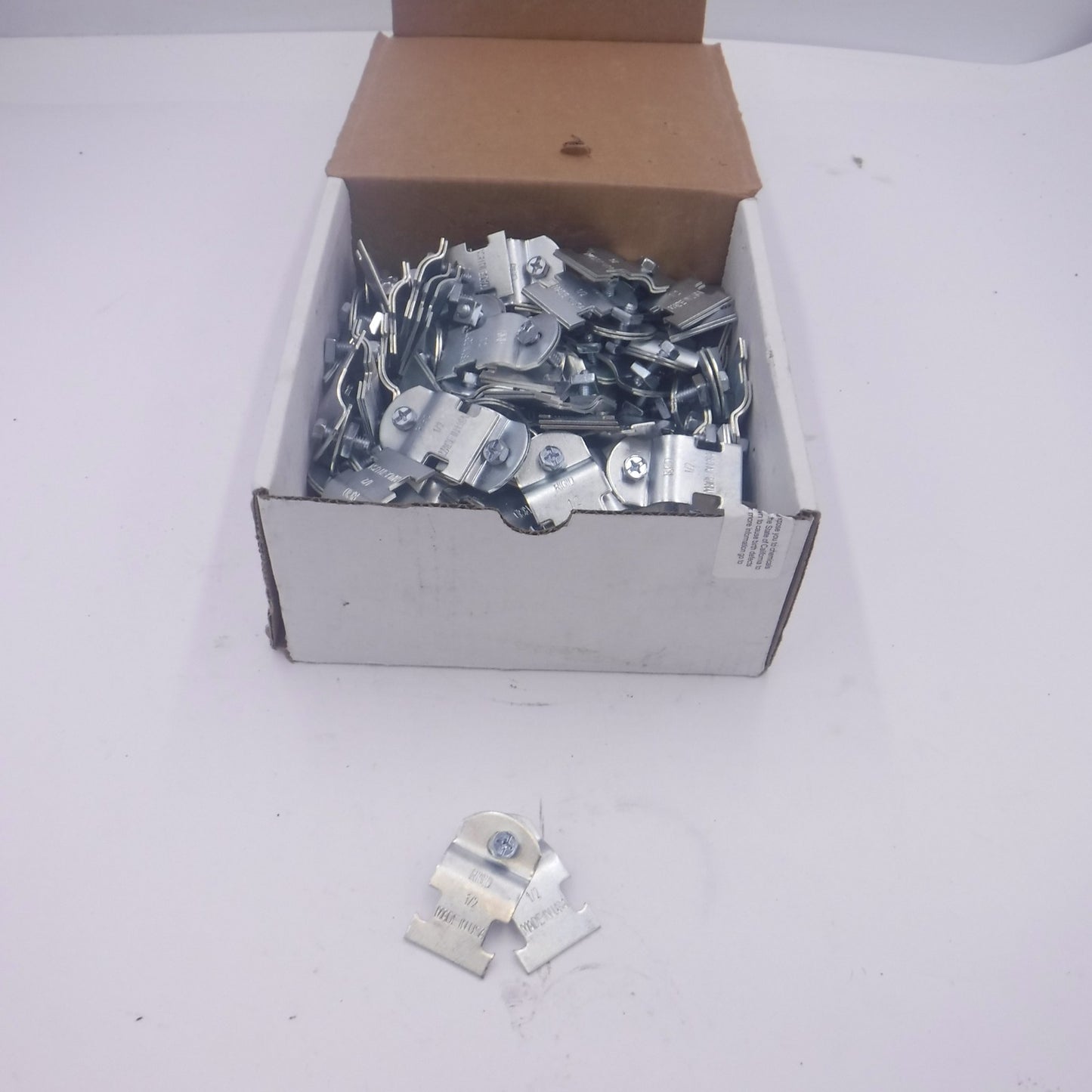 100 Pack FNW 1/2" Electrogalvanized Steel Strut Pipe Clamps FNW7873Z0050