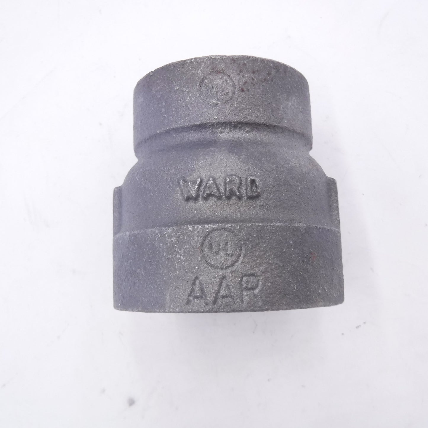 Ward 1-1/4" x 1" Female NPT Malleable Iron Pipe Reducing Couple 1BX1.B300C