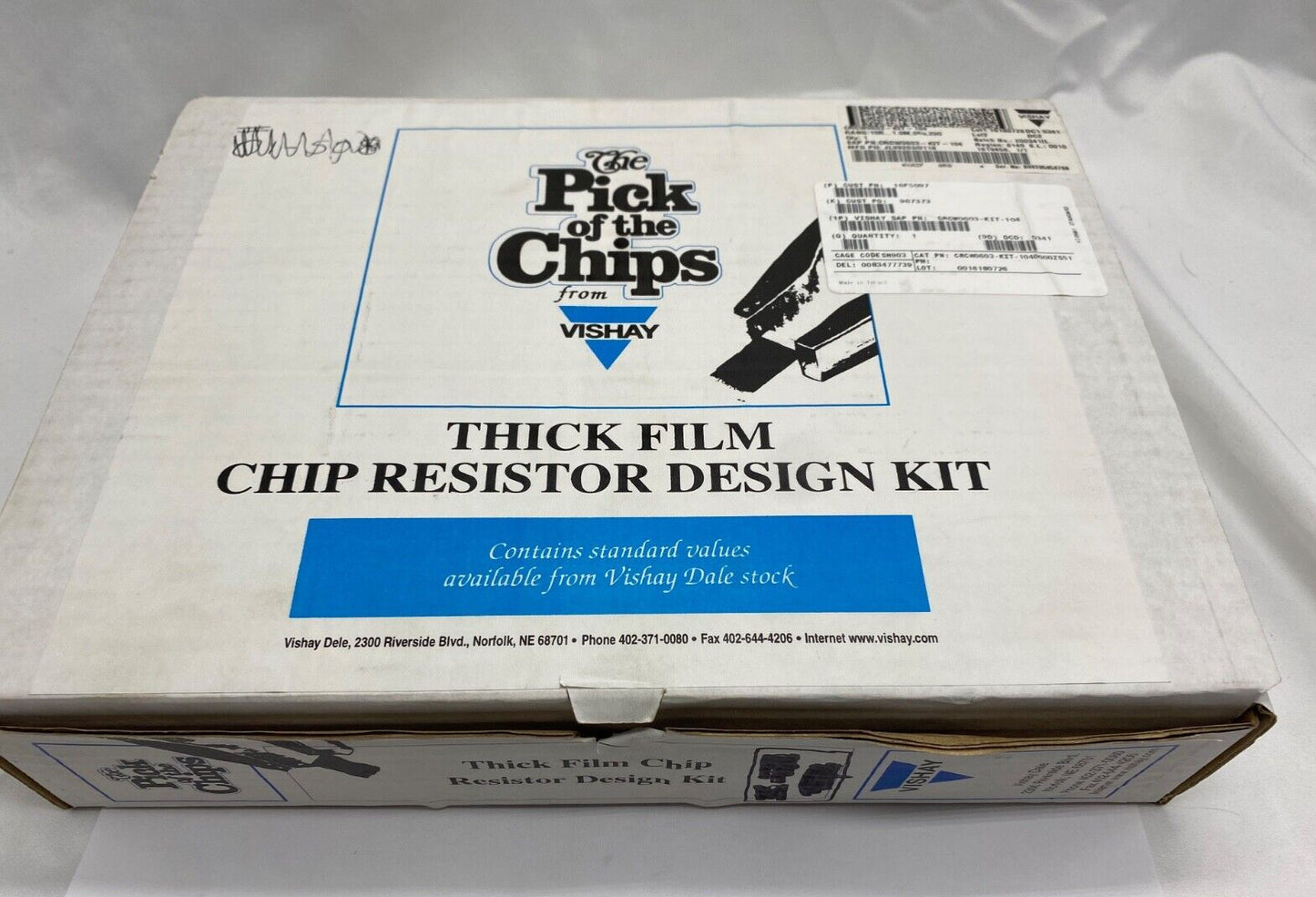 Vishay Thick Film Chip resistor Kit 4, CRCW0603-KIT-104000, qty 100 of each size