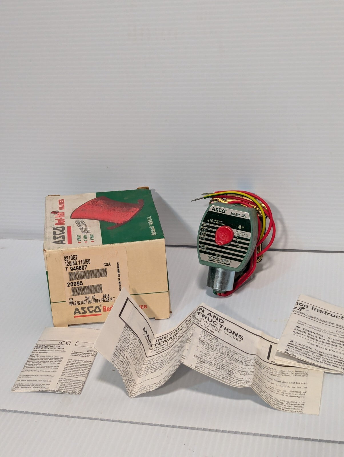 ASCO 8210G7 solenoid valve, 5-300 PSI WOG, 1/2 in, 110/120VAC